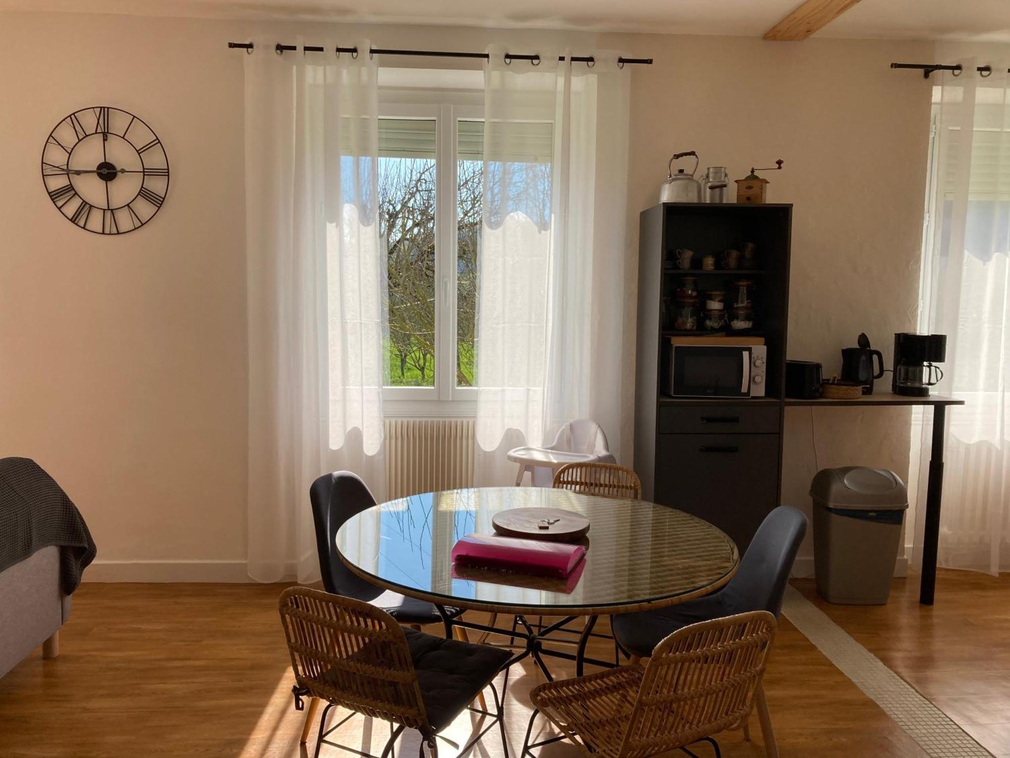Gite Les Cles Des Champs Cote Jardin Lacave  Екстериор снимка